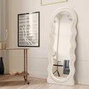 Wavy wall mirror
